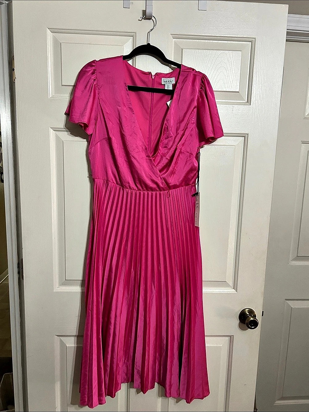Nicole Miller New York Pleated Midi Dress in Pink